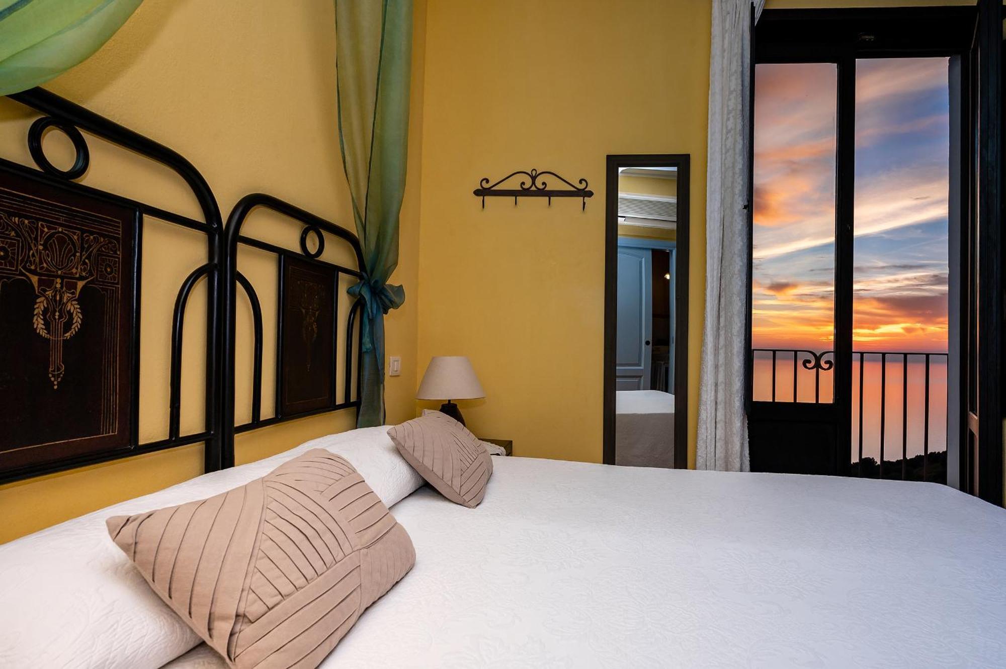 Hotel Marulivo 3*